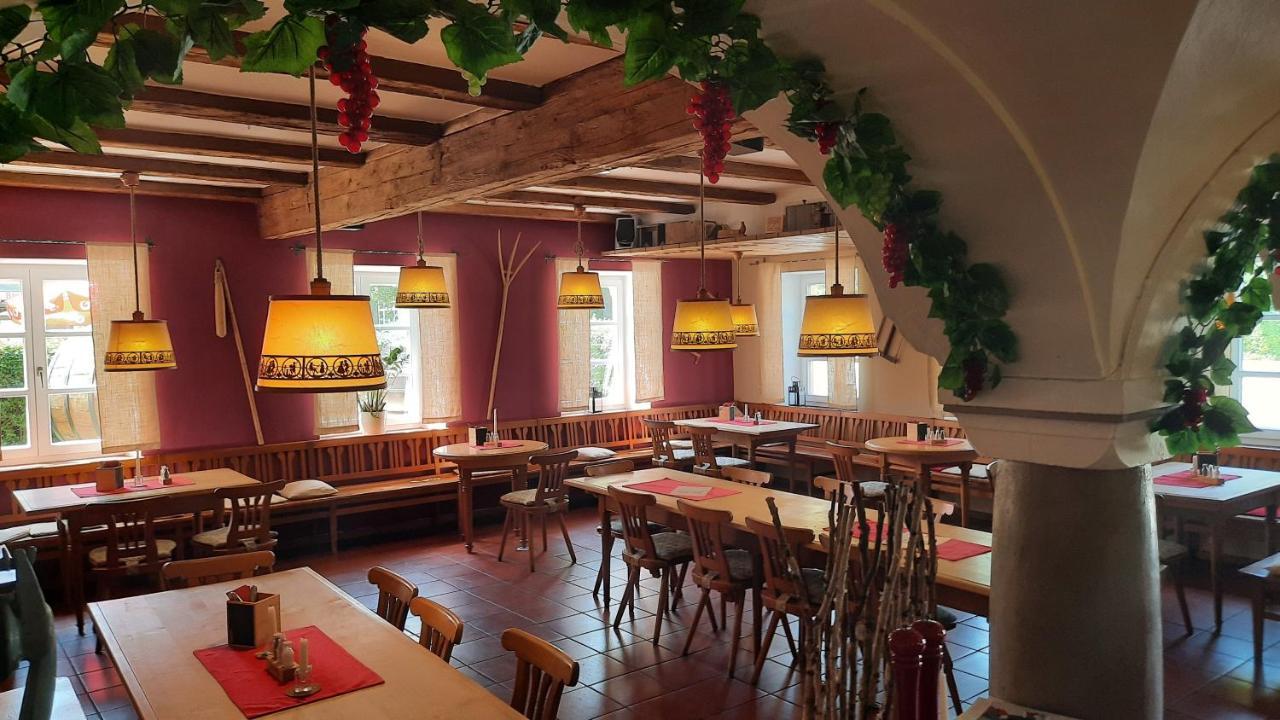 Der Heurige Im Gasthaus Zum Loewen Freising Exterior photo